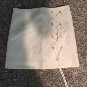 White tie up side skirt